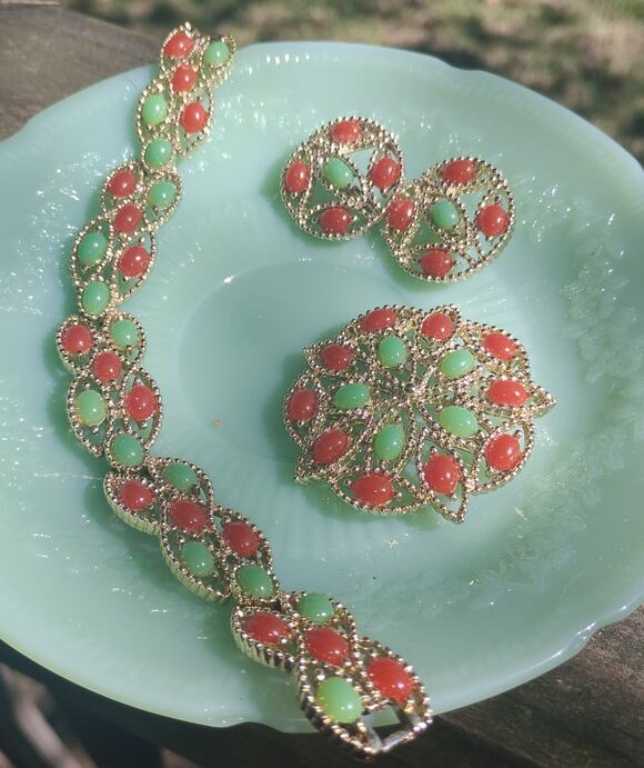 Sarah Coventry Jewelry - Vintage 1969 Sarah Coventry Acapulco Jewelry Set – Brooch, Bracelet & Earrings